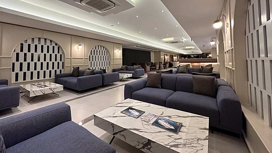 Quality Gold Suite Hotel