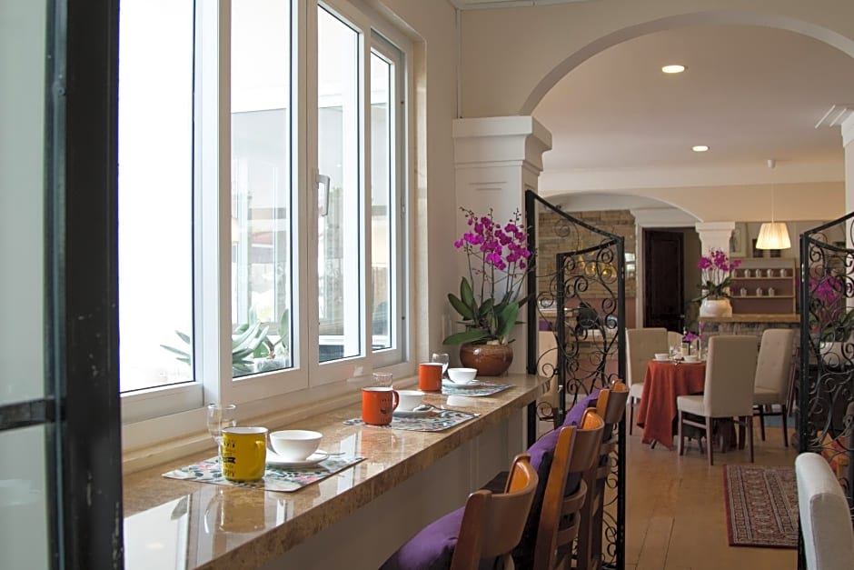Anada Hotel S Suite – Dalat, KS