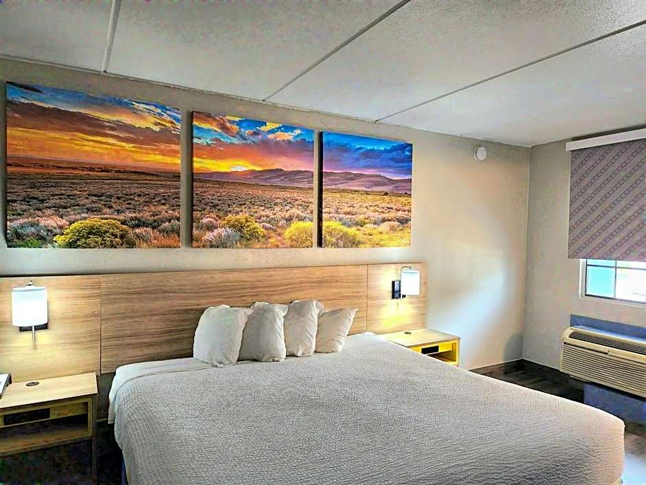 Days Inn by Wyndham Houston