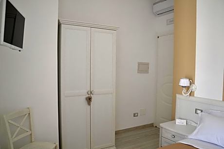 Deluxe Double Room with Balcony and Sea View