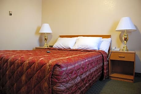 Standard Room, 1 King Bed, Kitchenette