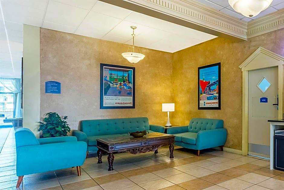 Howard Johnson by Wyndham Lakeland