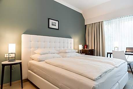 Junior Suite with Garden View