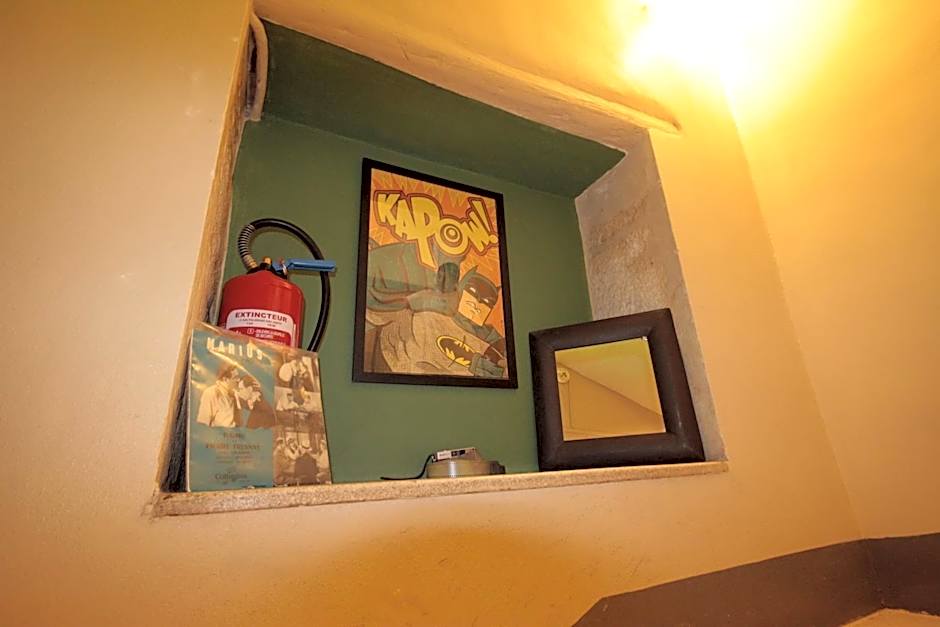 Hôtel Des Arts, Artisanal et Indépendant