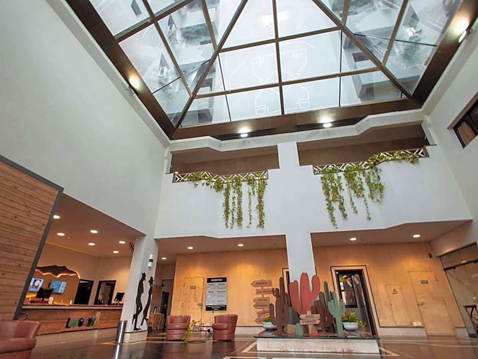 Ibis Styles Presidente Prudente, Portal of the West