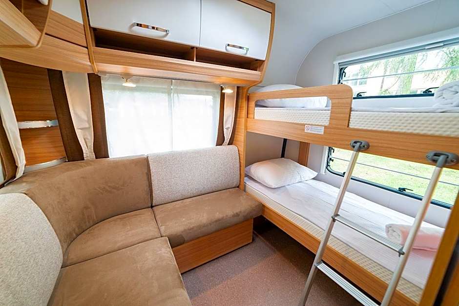 Velo Camp nad jeziorem Dadaj