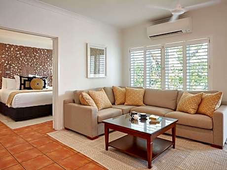 Two-Bedroom and Two-Bathroom Reef Suite with Private Balcony, SPA Bath and Ocean View