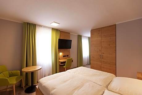 Large Double Room