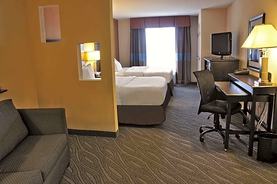 La Quinta by Wyndham Edmond