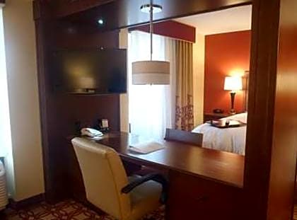 Hampton Inn & Suites Wiggins