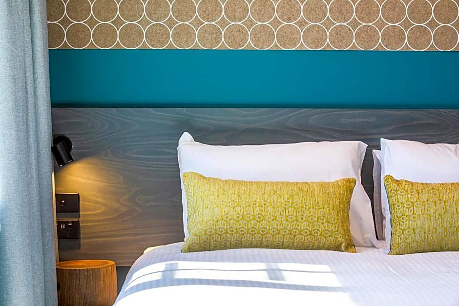 Royal Hotel by Nightcap Social