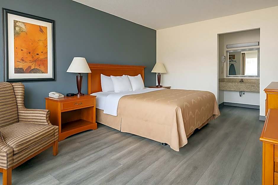 Quality Inn & Suites McDonough South I-75