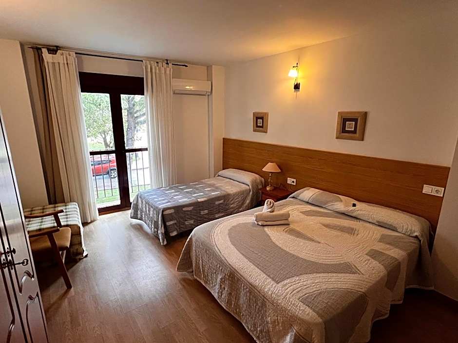 Hotel Puente de Piedra
