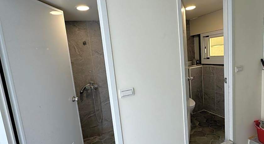 Star-Moon B&B Green Island