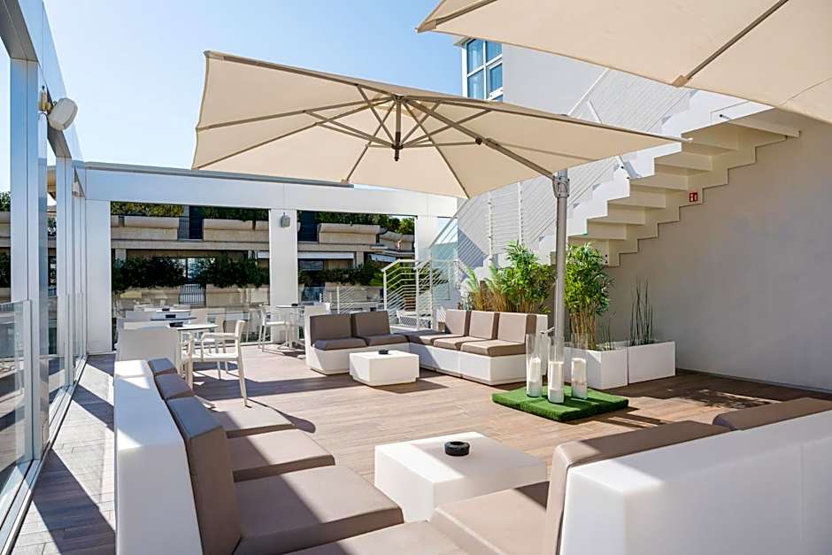 Dan Hotel