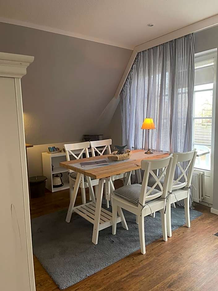 Friesen-Lodge Apartments