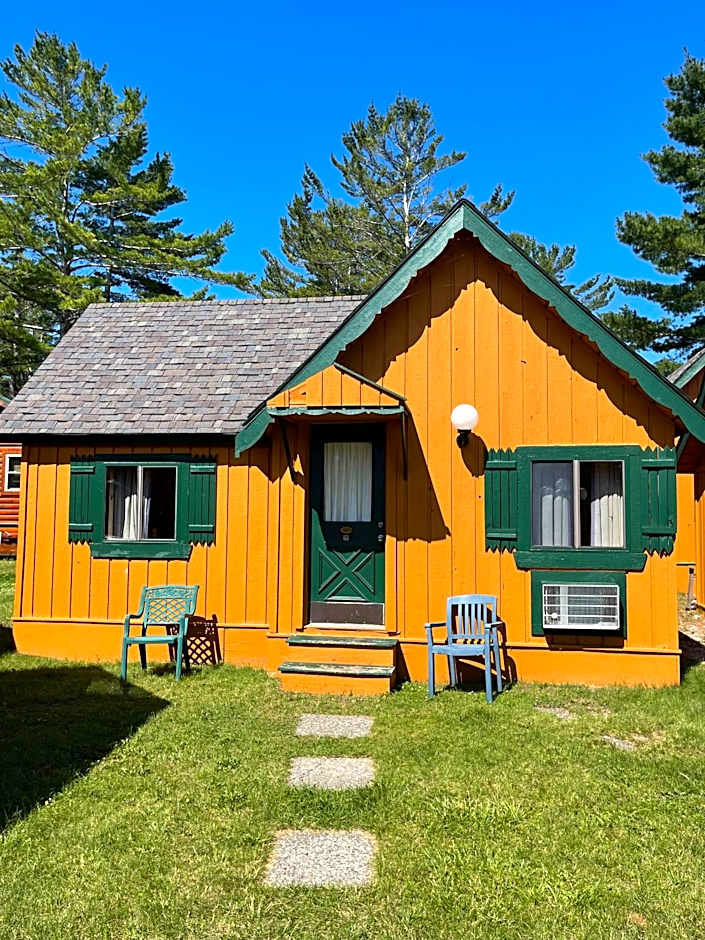 Cabins of Mackinac & Lodge