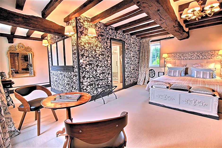 Kergroaz Maner Classé 5 épis Table d'Hôtes Manoir dans parc paysagé, spa en plein air Bornes véhicules électriques Petit déjeuner inclus