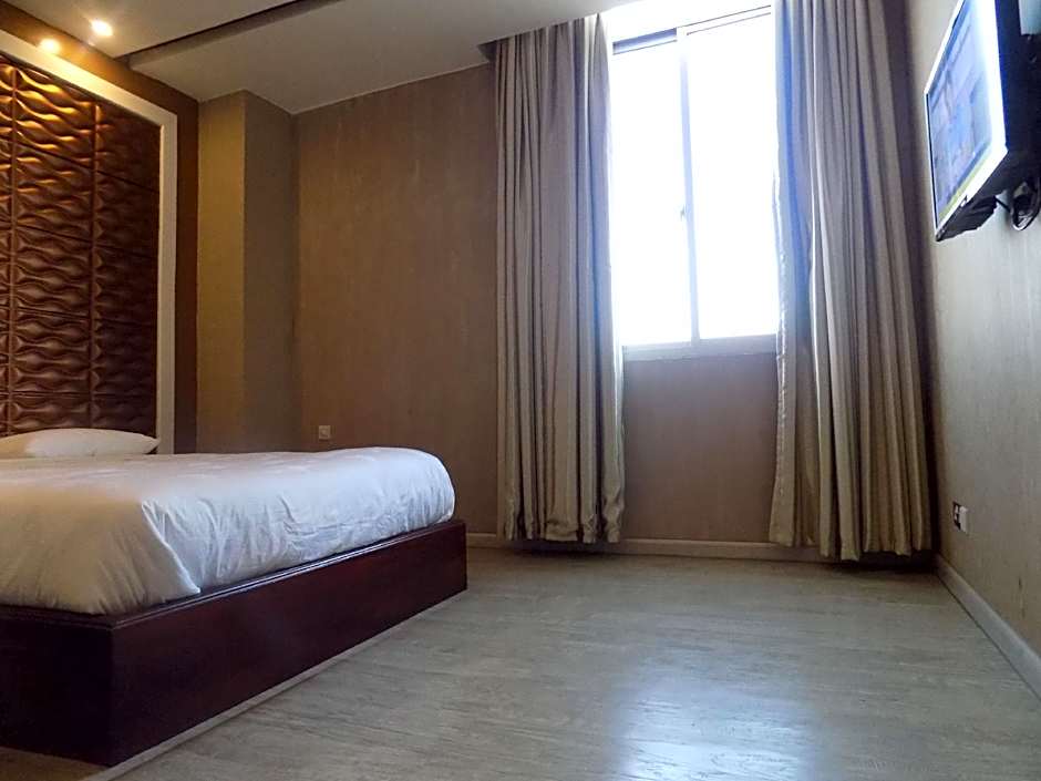Freedom City Hotel