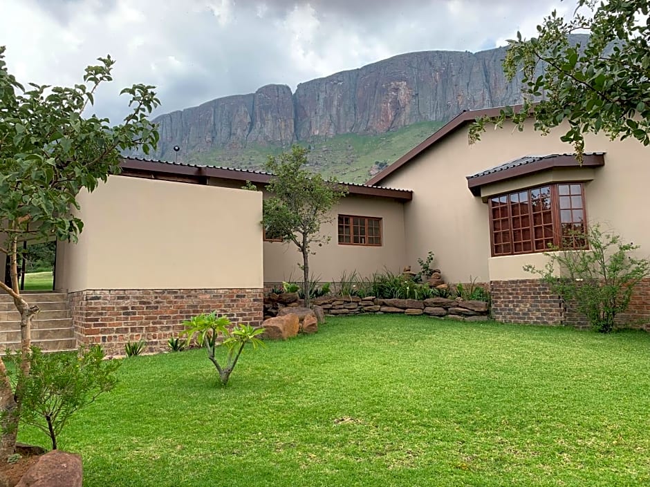 Kransberg Country Lodge Guest Farm