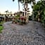Emerald Tropical Palms B & B