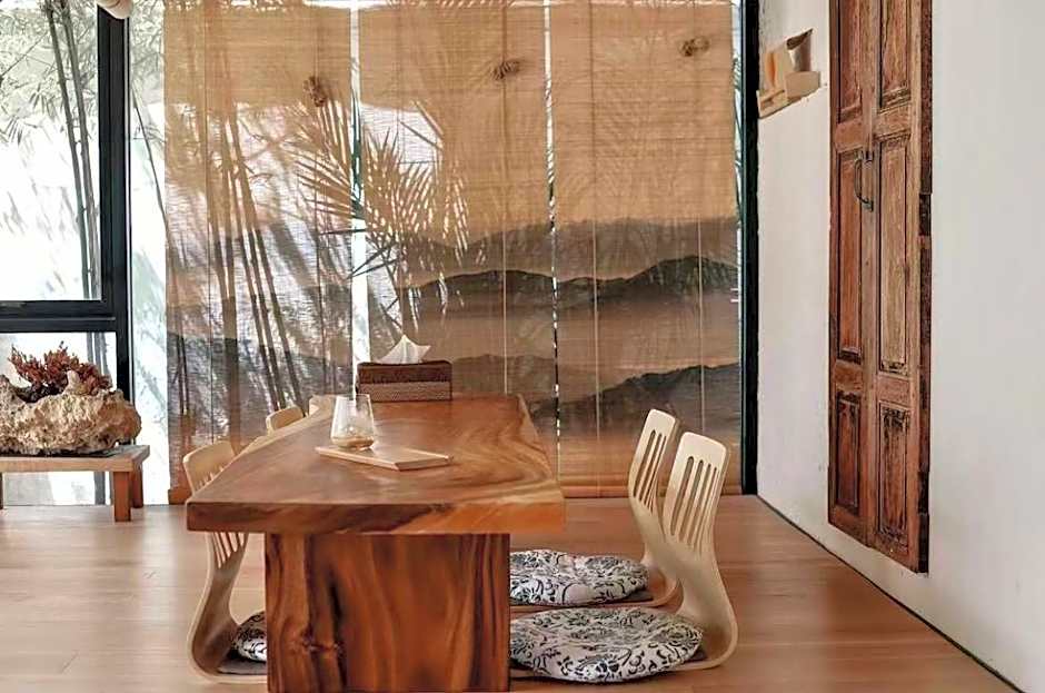 YOLO Bangkok Boutique Hotel