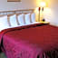 Lamplighter Inn & Suites