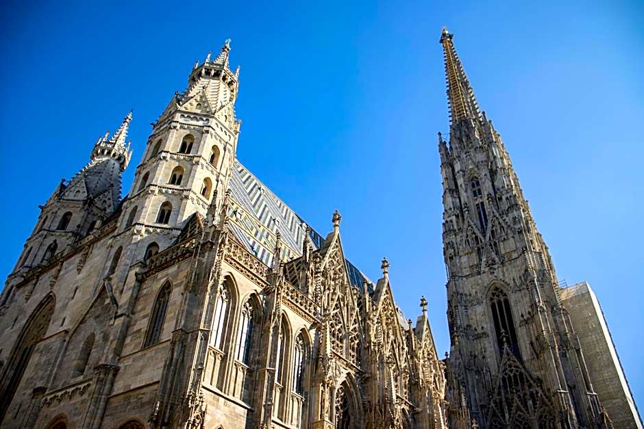 FortyPlusOne Hotel - Newly Renovated!