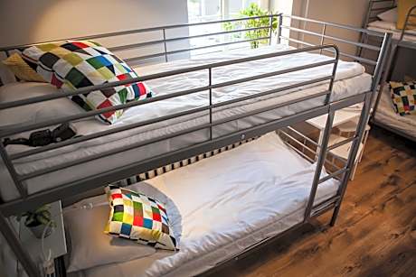 Family Room with Shared Bathroom (7 Adults)