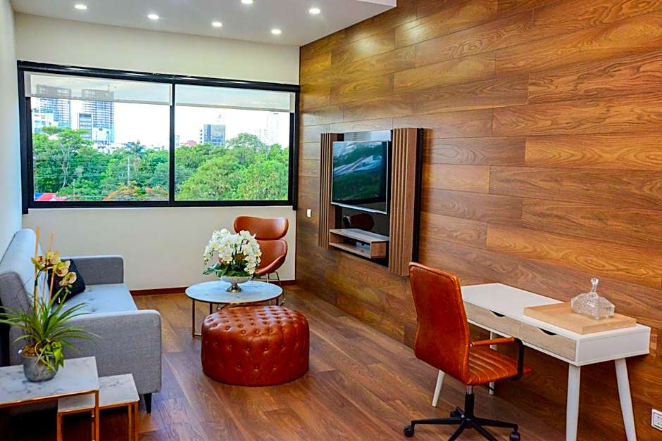 TRYP by Wyndham Santa Cruz