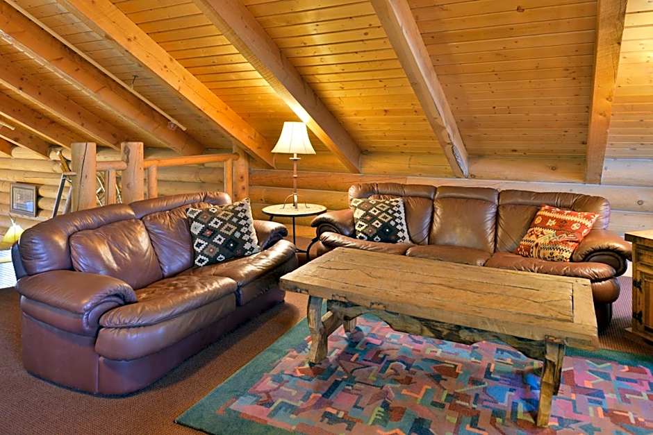 The Boulder Creek Lodge