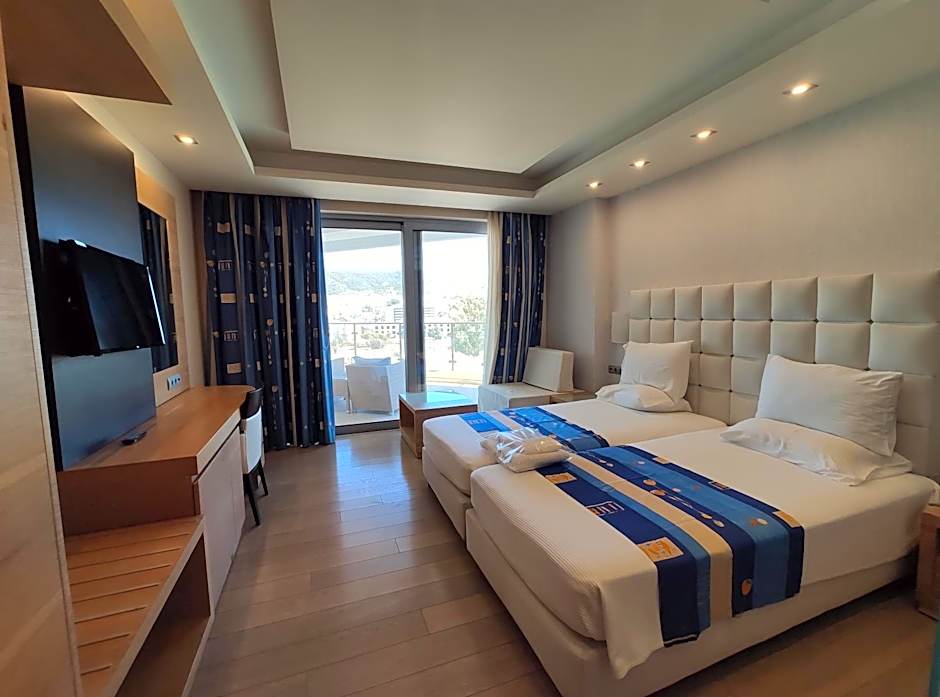 Konstantinos Palace