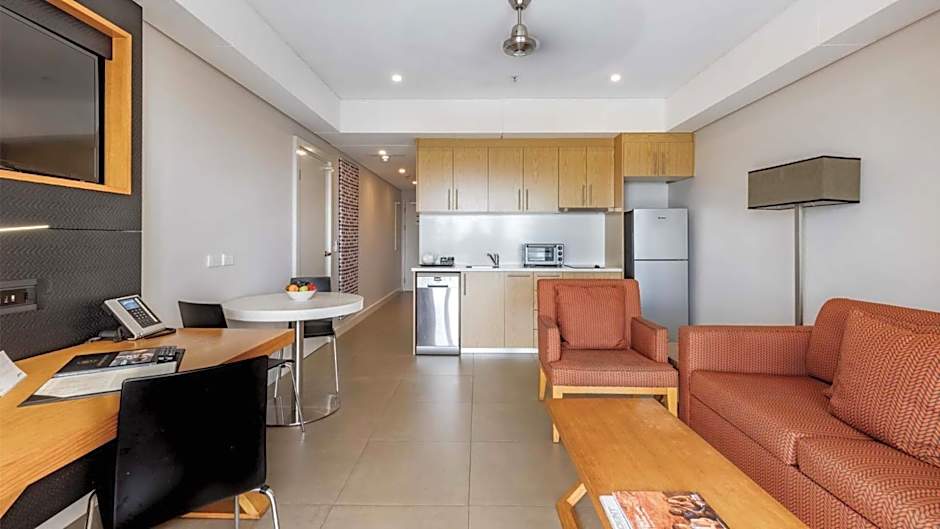 Oaks Darwin Elan Hotel