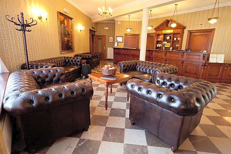 Hotel Sarmata Zespół Dworski