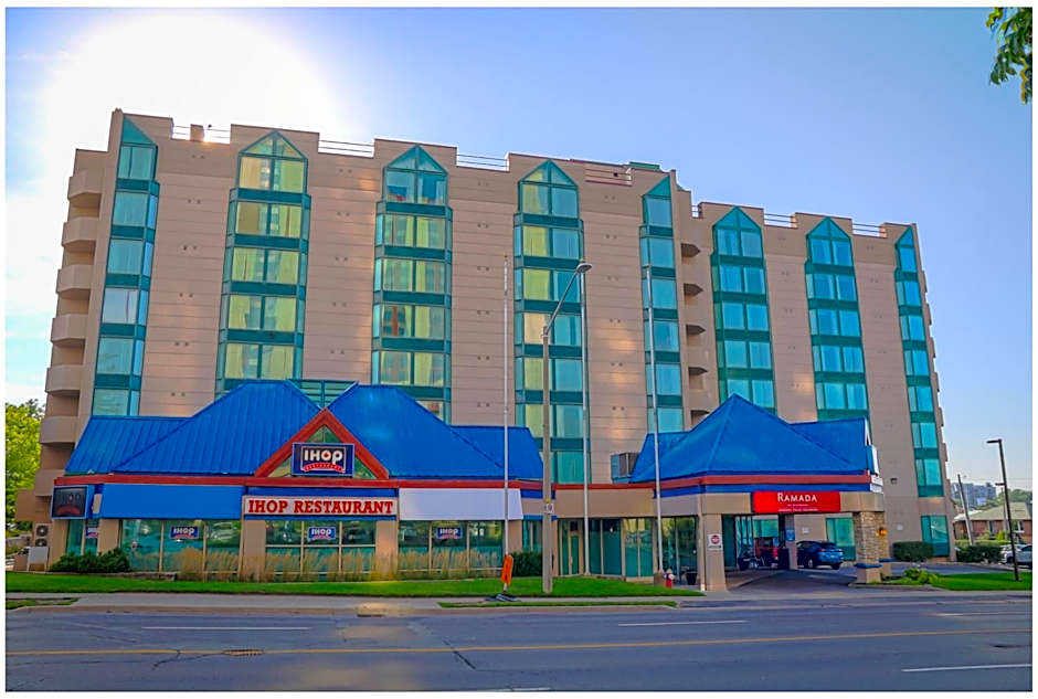 Ramada by Wyndham Niagara Falls/Fallsview