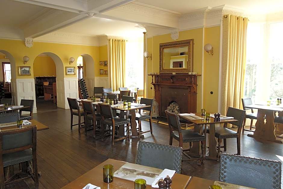 Kilmarnock Arms Hotel