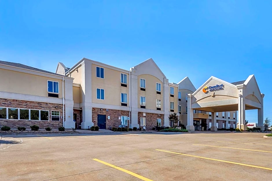 Comfort Inn & Suites Perry I-35