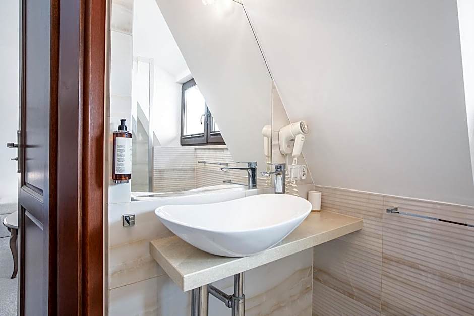 COLUMBUS Apartamenty Ustka - Limanowskiego 1