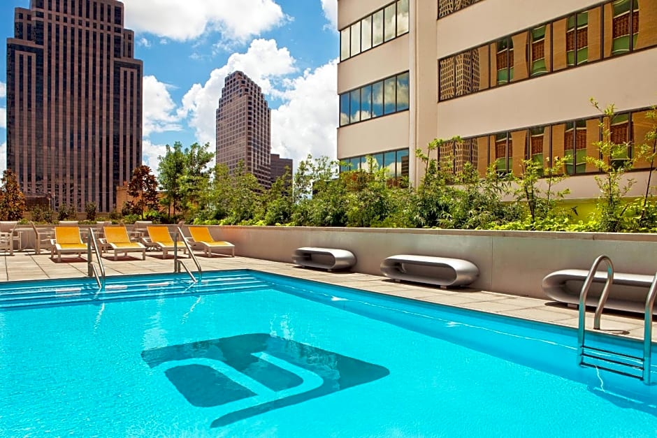 Aloft New Orleans Downtown