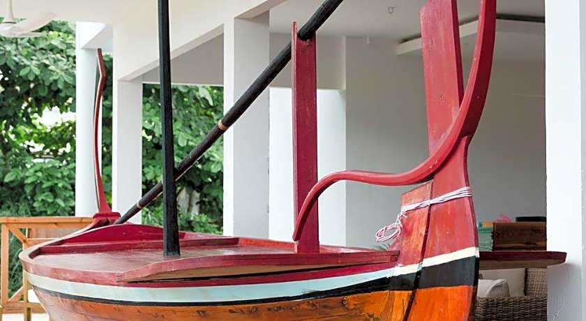 Sunrise by White sand dhigurah 