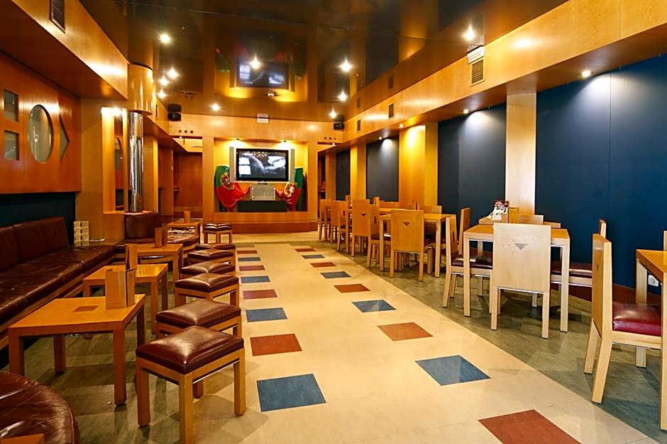 Hotel Feira Pedra Bela