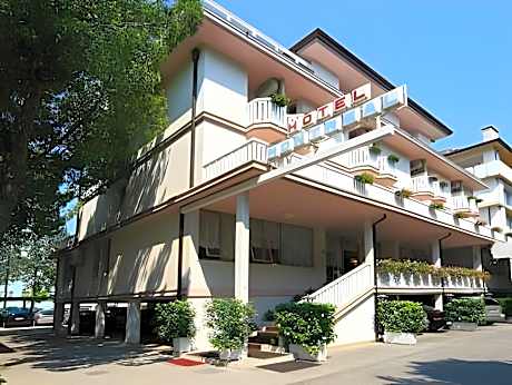 Hotel Montreal