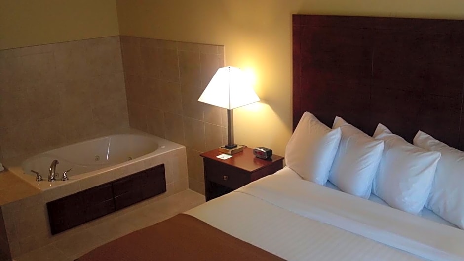 Cobblestone Hotel & Suites - Knoxville