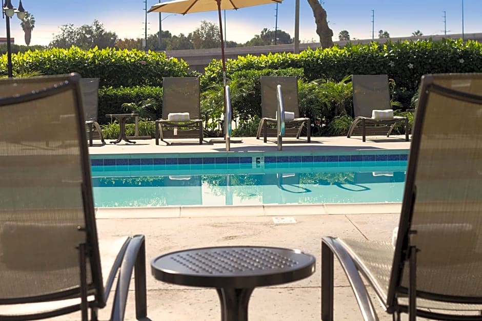 DoubleTree Club By Hilton Orange County Airport