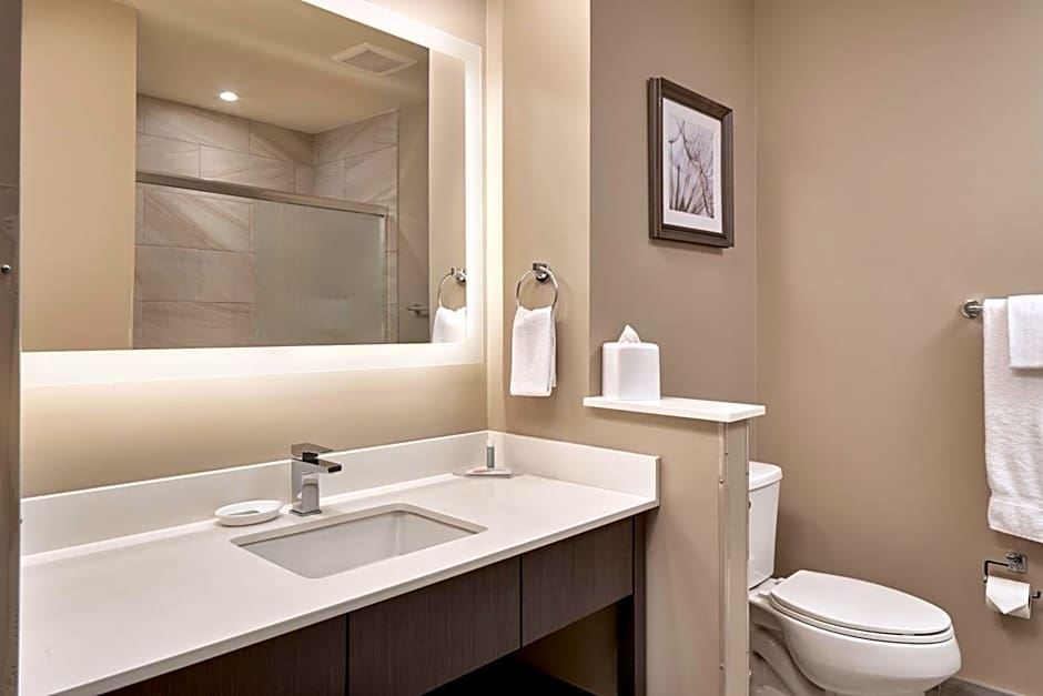 Fairfield Inn & Suites by Marriott Airdrie