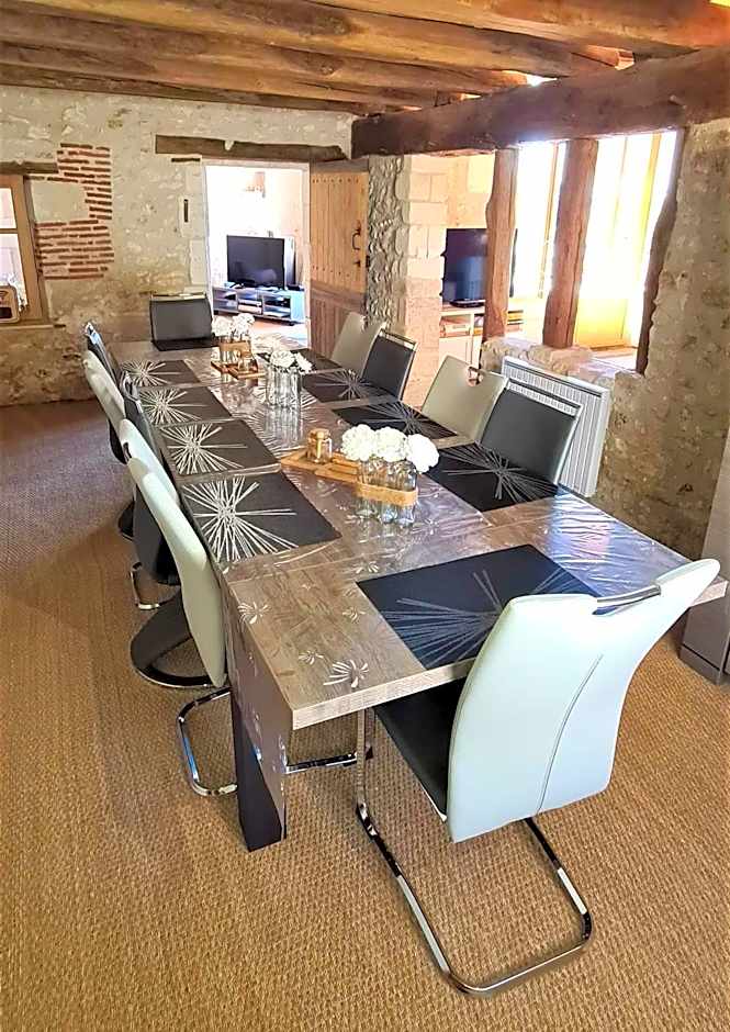 Gîte La Belle Aventure avec piscine et jacuzzi