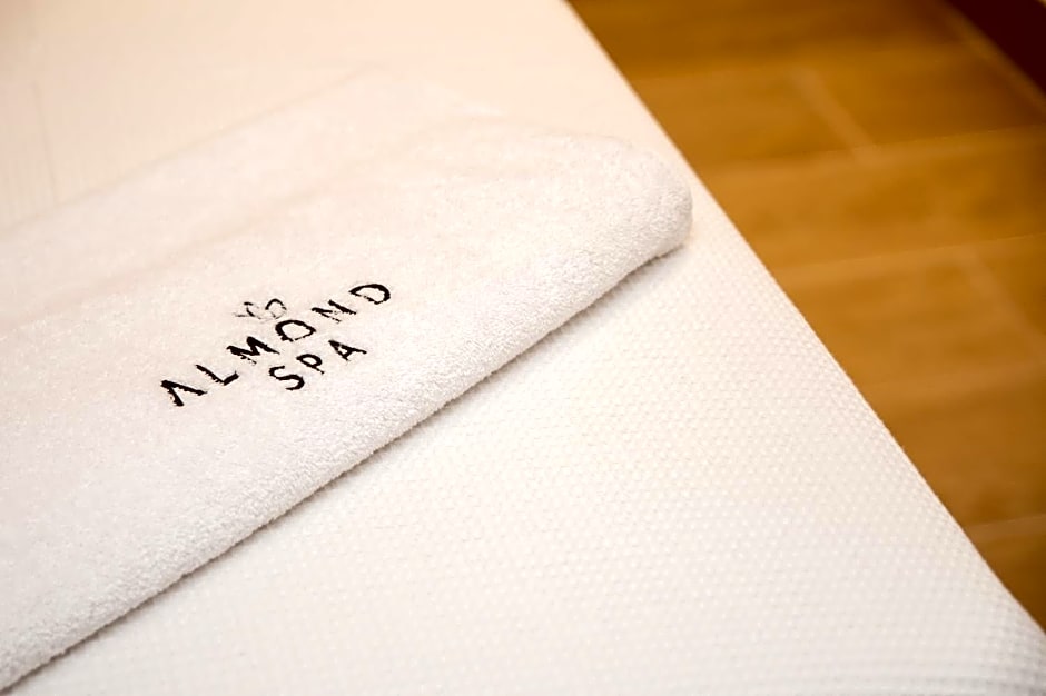 Almond Hotel - Adults only
