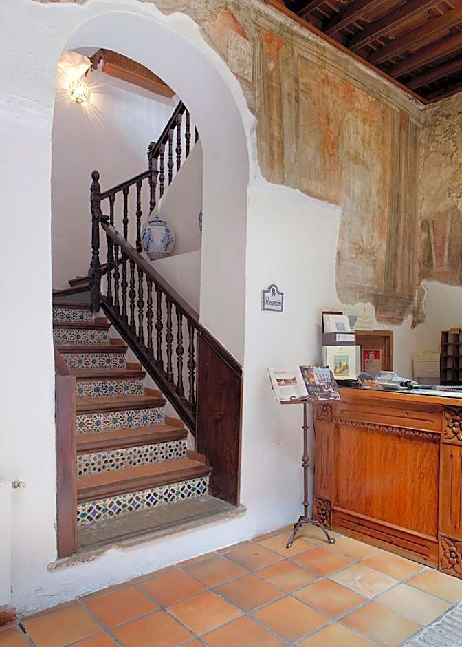 Palacio De Santa Ines