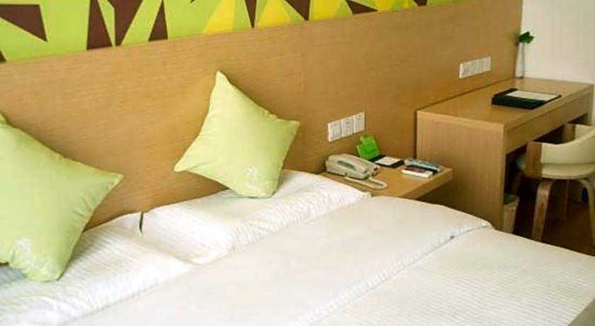 Vatica Hotel Xuzhou Suining Dognhuan Island East Bus Station