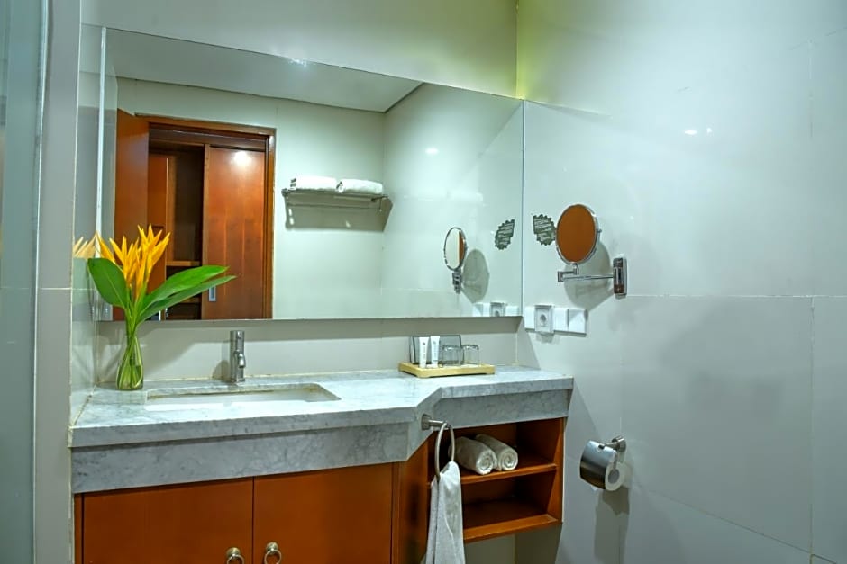 Oak Tree Emerald Hotel & Conventions Semarang